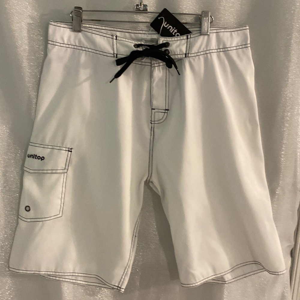 Shorts, white